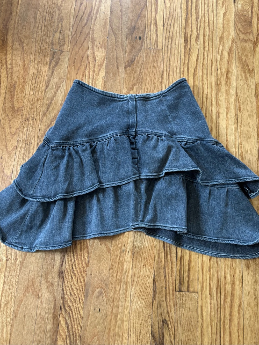 MOTHER ruffle denim skirt grey sz (2,4)